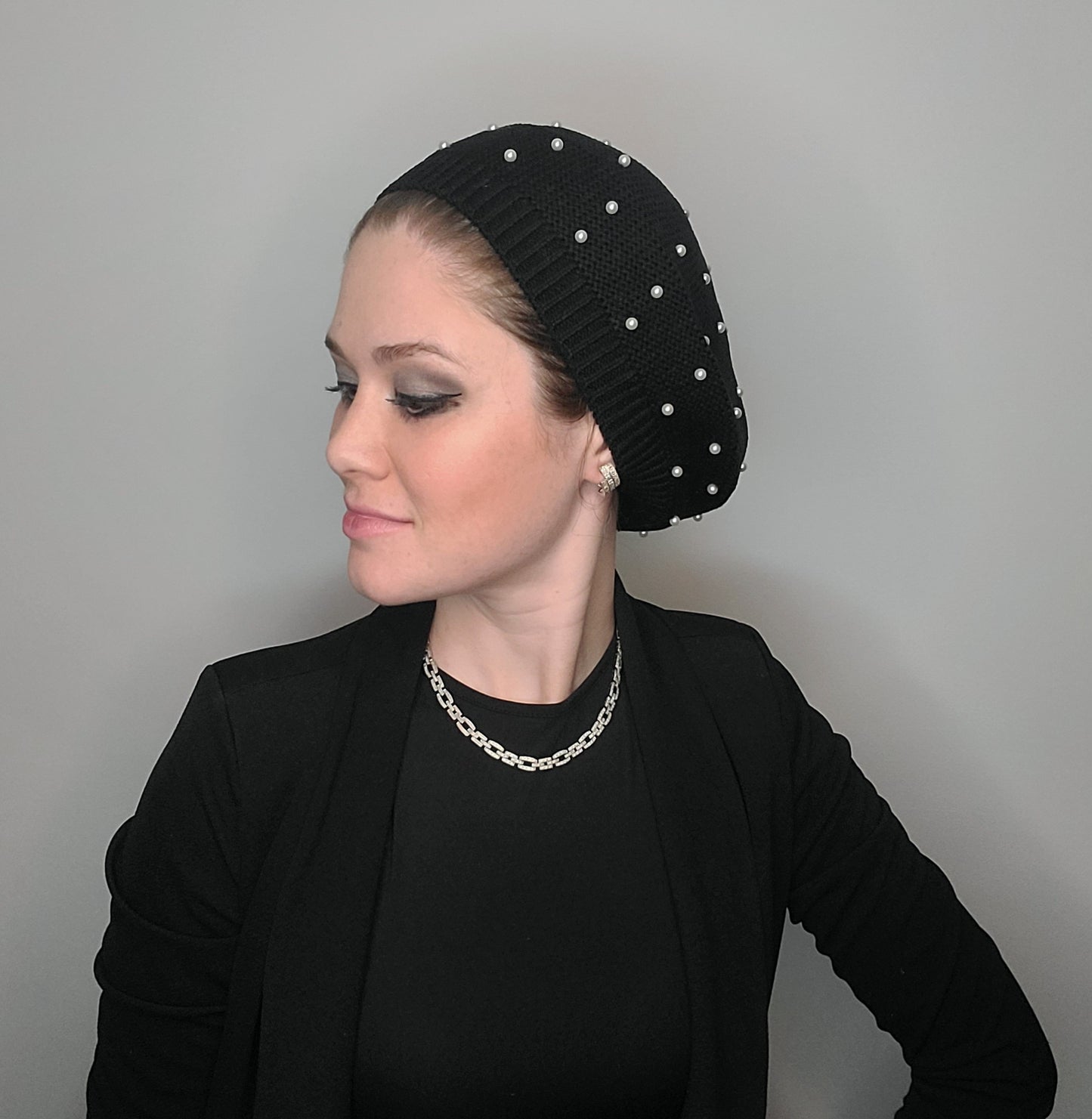 Cotton Beret with Pearls - Keter Hayofi Mitpachot